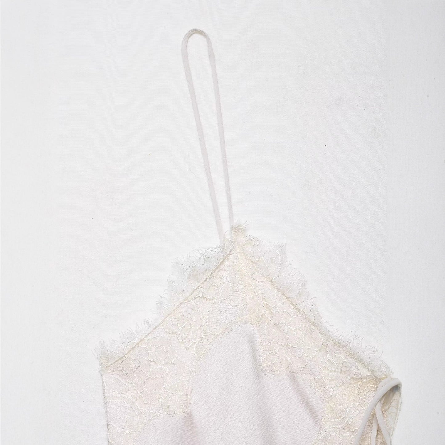 V-neck sleeveless lace up suspender white dress for women